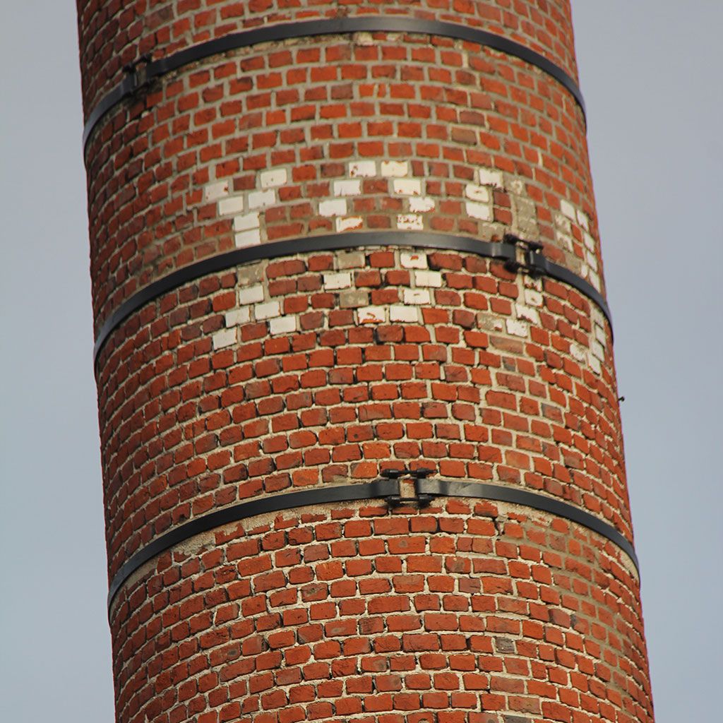 La cheminée de l’ancienne teinturerie Declercq, rue du Général Leclerc